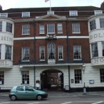 Dolphin Hotel, onde Jane Austen ia aos bailes em Southampton. Dolphin Hotel, onde Jane Austen ia aos bailes em Southampton.